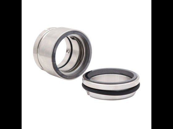 Alfotech's robuste 130 Gleitringdichtung mit Federn, geschützt durch ein Edelstahlgehäuse. Hohe Qualität. Geeignet für Flüssigkeiten mit hoher Viskosität. Bestellen Sie online.