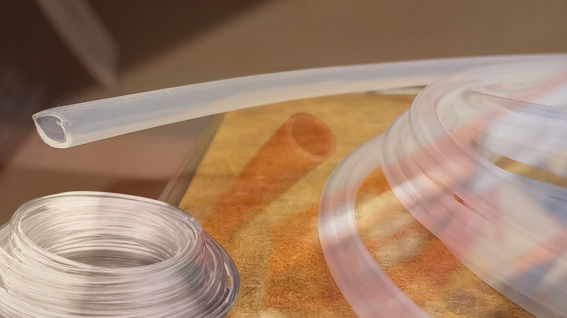 Mini-Leitfaden für Schläuche: FEP, PTFE oder Silikon?