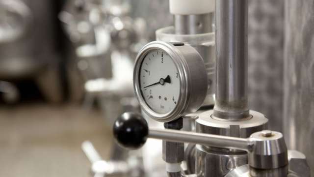Druckmesser an Produktionsanlagen