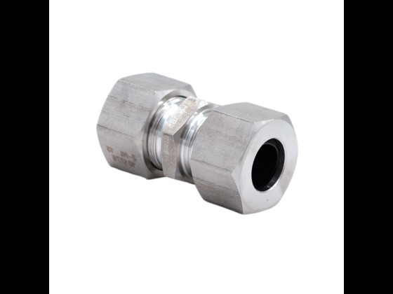 Robuste gerade Steckverbindung für kleinere Schläuche, langlebig und temperaturbeständig von -40°C bis +120°C ohne Druckabfall. Jetzt bestellen!