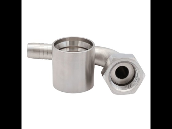 Alfotechs hochwertige, rostfreie BSP-Flachmutter mit 90°-Bogen ist für Umgebungen mit hohen Hygieneanforderungen geeignet. Bestellen Sie hier online.