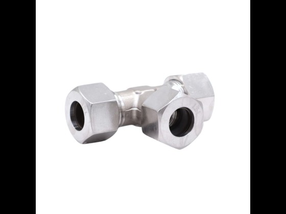 Robuste T-Steckverbindung aus Edelstahl, geeignet für Luft, Wasser, Öl & chemische Anwendungen. Temperatur: -60°C bis +400°C. Bis zu 250 bar. Hier bestellen!
