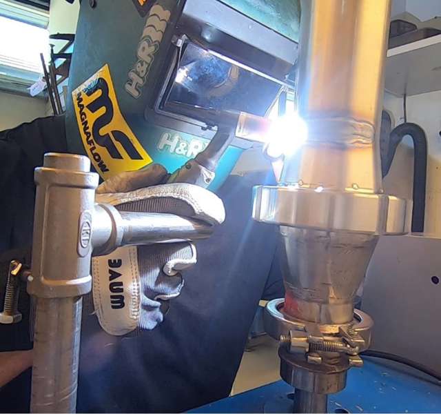 Nutzen Sie unser Know-how in Schlauchmontage, Schweißen & Hartmetallbeschichtung
