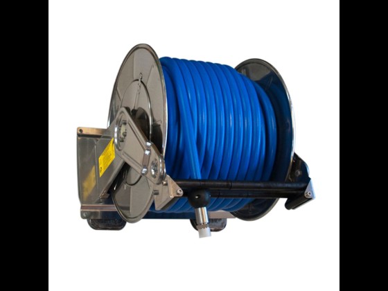 Rostfreier Schlauchaufroller AFT 9002-9620 AVM mit manuelle Federaufrollung. Hohe Qualität. Für 1/2", 3/4", 1" Schlauch (max. 35m Länge). Bestellen Sie hier.