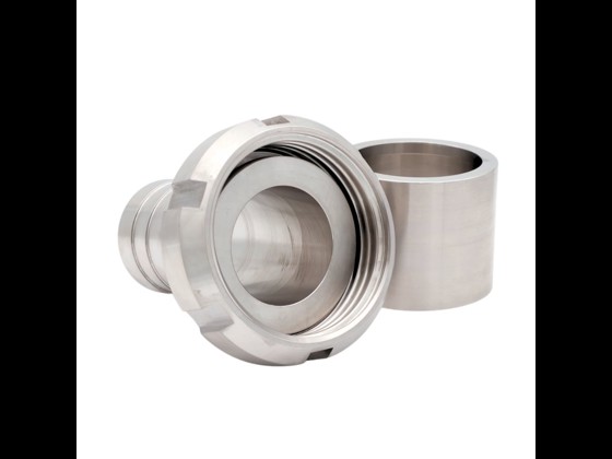 Alfotech´s SMS-Überwurfmutter aus hochwertigem Edelstahl für Anschlüsse zwischen 25,0 mm und bis zu 102,0 mm. Bestellen Sie über unseren Webshop.