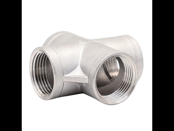 Wählen Sie ein Kreuzstück aus AISI 316 Edelstahl für Systeme mit hohen Hygiene- und Qualitätsanforderungen in der Lebensmittelindustrie. Bestellen Sie jetzt!